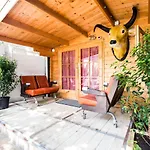 Jorplace Beach Hostel